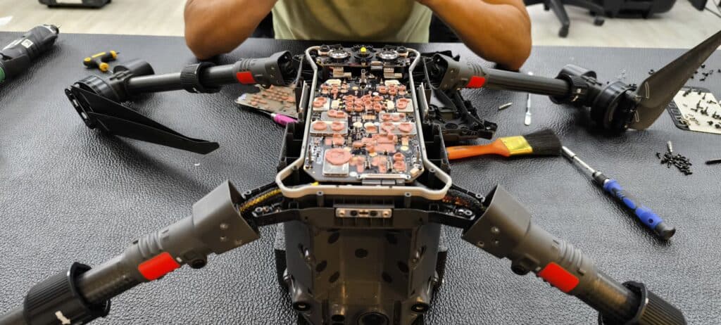 Construcción y mantenimiento de drones